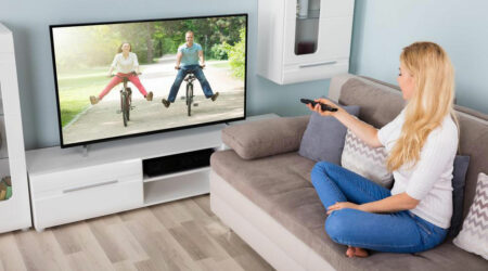 Comparison of top three 50” class smart LED TVs from Samsung